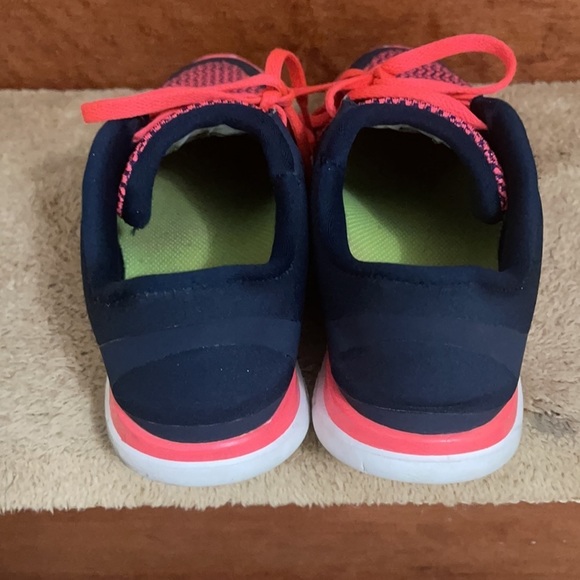 NIKE Free Running Sneakers For Women Size 7 In Very Good Condition - Picture 3 of 7